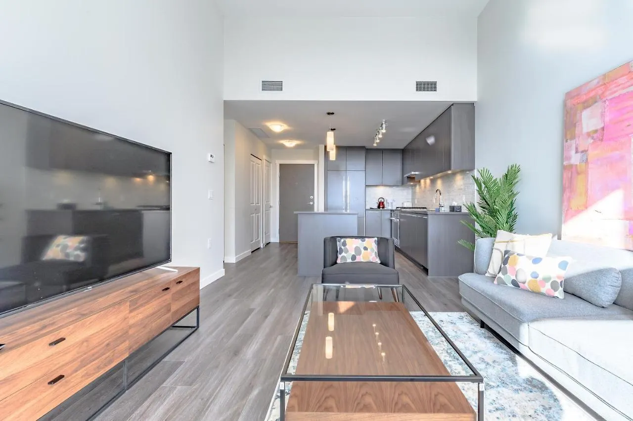 Apartment Aries Palace, Luxury Residential Condo In City Of Richmond