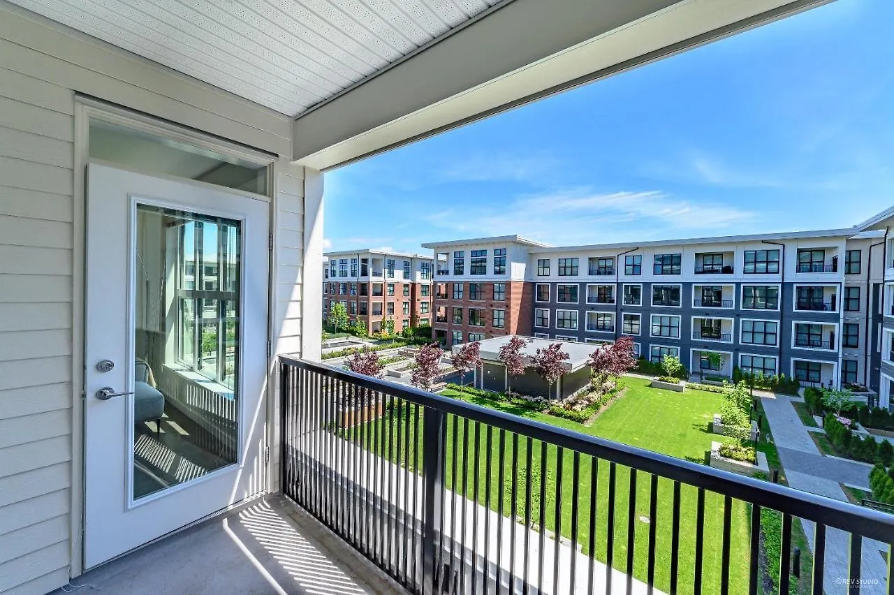 Aries Palace, Luxury Residential Condo In City Of Richmond