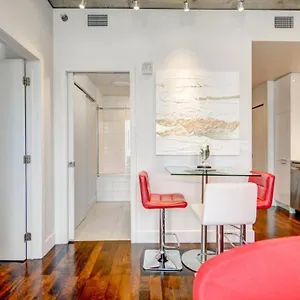  Apartment Perle Toute Equipee Avec Vue, Wi-fi Et Balcon Entre Vieux Et Centre-ville Canada